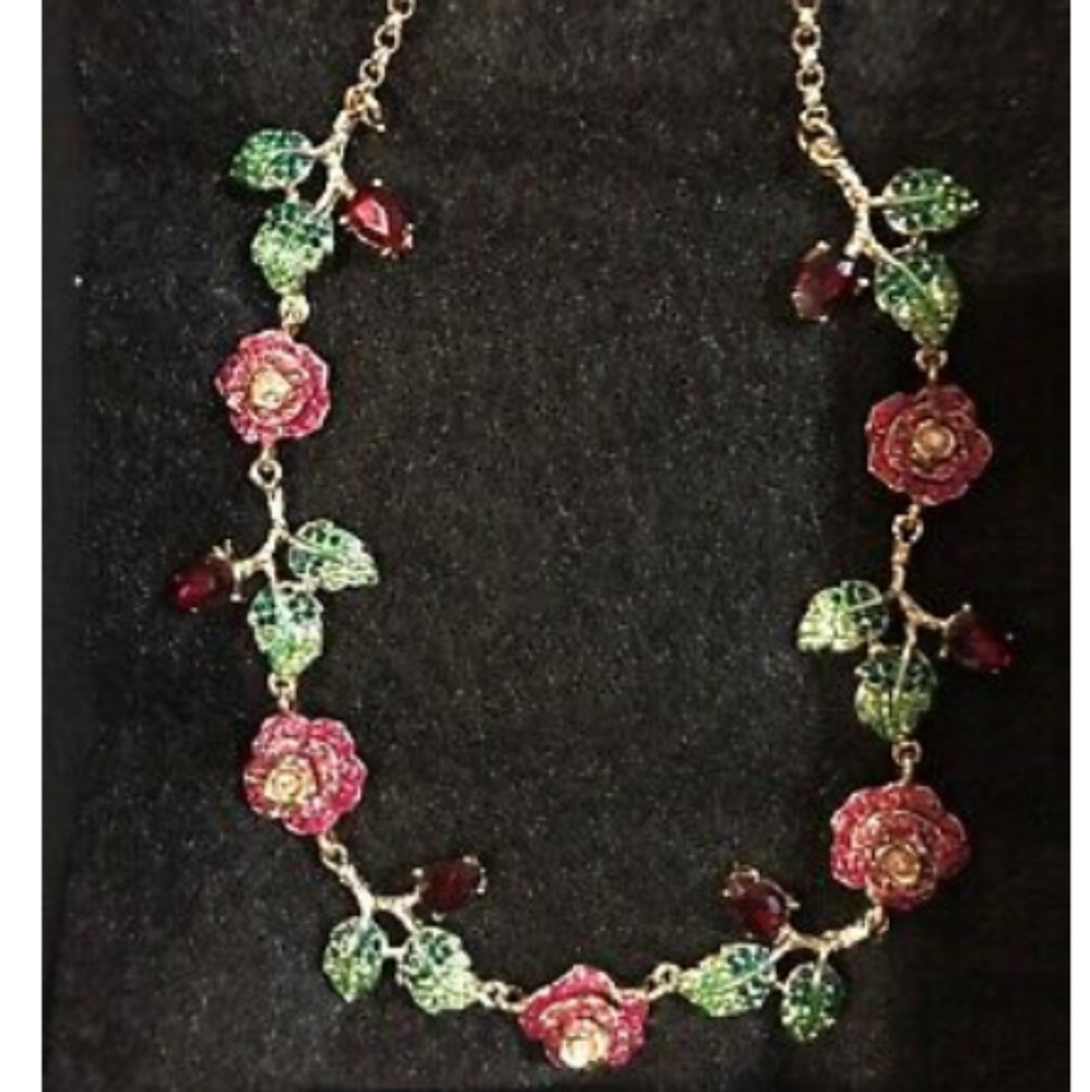 Betsey Johnson rose necklace